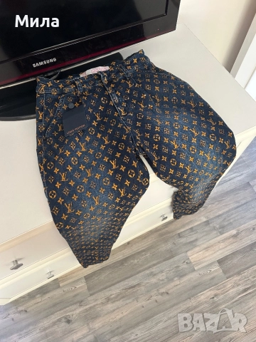 Шикозни дънкиLouis Vuitton 