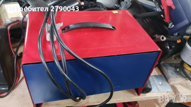 Зарядно устройство за автомобил , снимка 4 - Зарядни за кола - 52450859