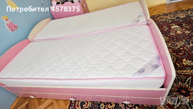 детско легло за момиче с матрак, шкаф, скрин и бюро, снимка 5 - Мебели за детската стая - 51524396