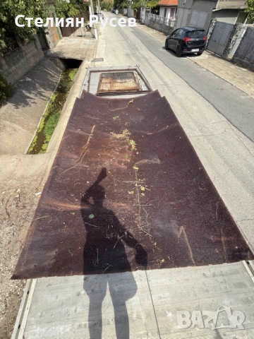 лист ламарина 219 / 378см за под на камионче -цена 300 лв или 153,39 евро - масивен лист , около 3мм