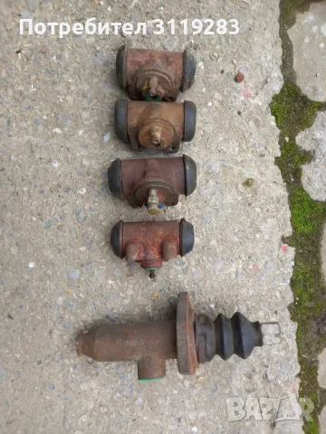 Продавам спирачни цилиндърчета и сперачна помпа за УАЗ , снимка 1