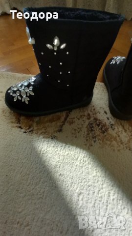 Уникален модел, снимка 2 - Дамски боти - 43058901