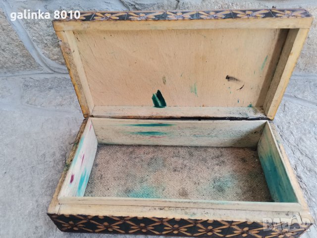 Стара дървена кутия, снимка 4 - Антикварни и старинни предмети - 40048931