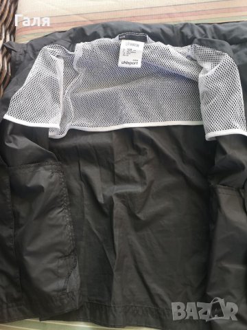 Ветровка Uhlsport, снимка 3 - Детски анцузи и суичери - 40457295