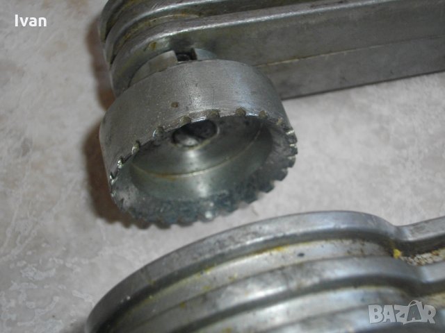 ф40мм-ф37мм Алуминиева ръчна преса за значки Изрязване кръгове в ламарина керамика картон табак, снимка 10 - Други инструменти - 33168968