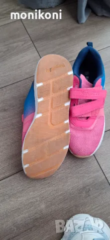 Дамски маратонки и обувки от 10 до 30лв., снимка 6 - Маратонки - 49518088