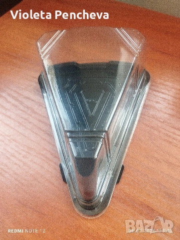 Триъгълна кутия за парче торта черна