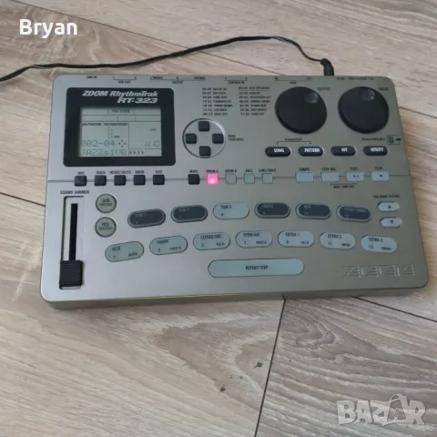 ZOOM RT-323 drum machine / дръм машина, снимка 1 - Други - 48606447