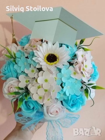 Букети със сапунени цветя за абитуриенти и абсолвенти, снимка 4 - Подаръци за жени - 40305025