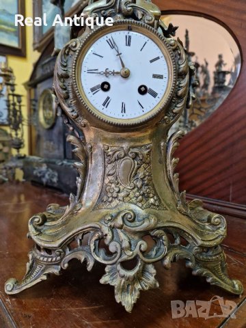 Красив голям антикварен френски бронзов каминен часовник , снимка 3 - Антикварни и старинни предмети - 39965563