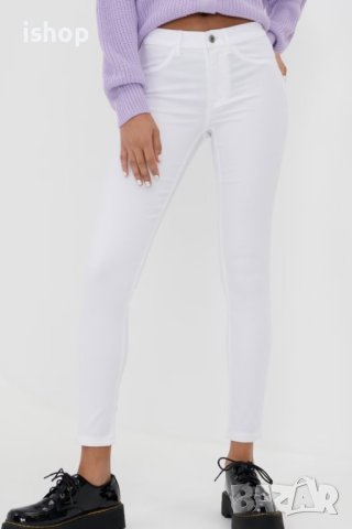 Дамски Дънки В Бял Цвят