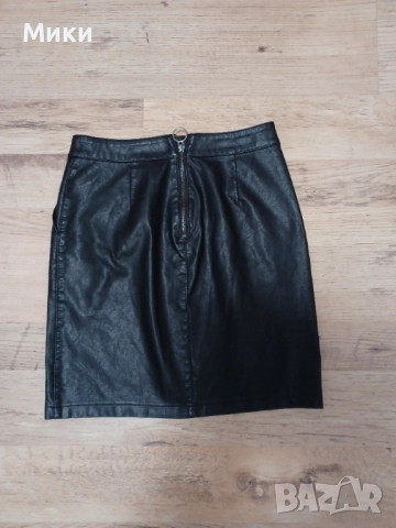 Кожена пола, снимка 2 - Поли - 52870179