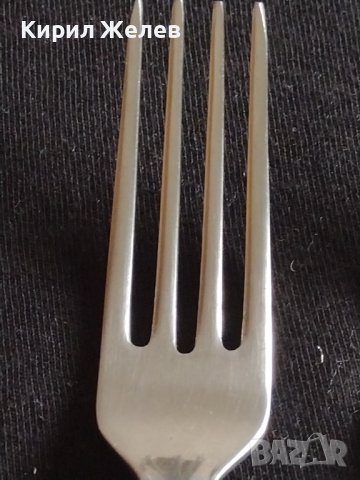 Три красиви вилици от соца здрави с печат П.ДЕНЕВ НЕРЪЖДАВЕЙКА перфектно състояние 33353, снимка 4 - Прибори за хранене, готвене и сервиране - 43813462