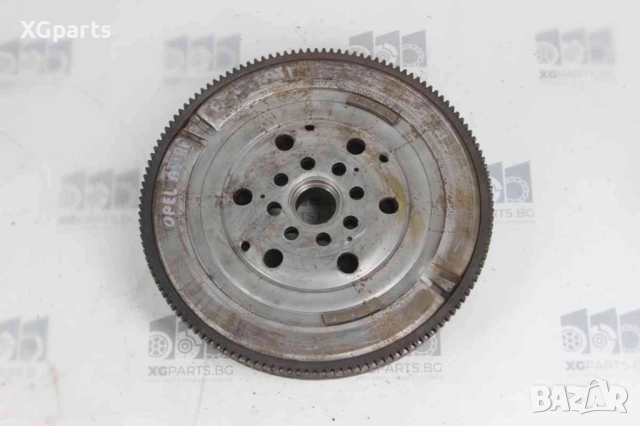 Демпферен маховик за Opel Astra H 1.7cdti 100 к.с. (2004-2007), снимка 2 - Части - 52964989