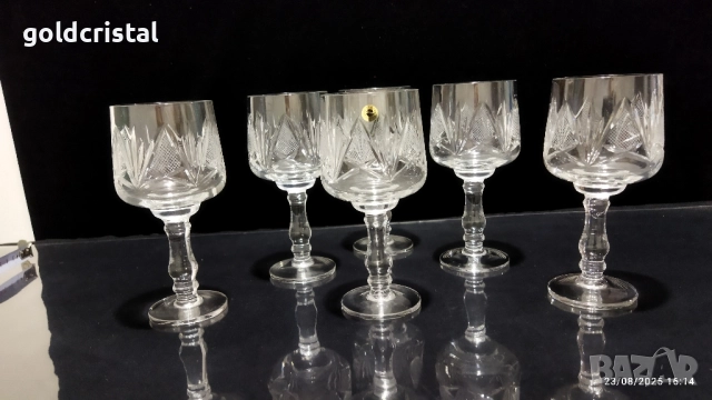 кристални чаши вино 