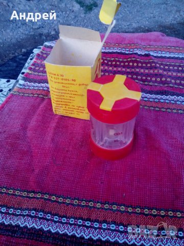 Стара кутия за подправки,мелничка,мелница, снимка 3 - Антикварни и старинни предмети - 27335032