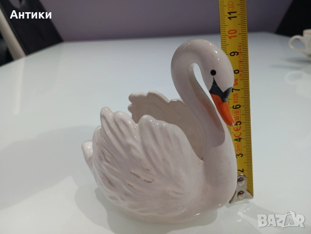 Порцеланов стар лебед, снимка 2 - Антикварни и старинни предмети - 52553813