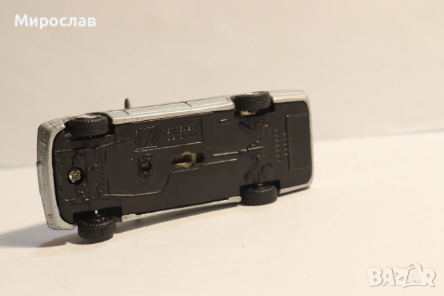 1:64?? HONGWELL MERCEDES BENZ Е КОЛИЧКА МОДЕЛ, снимка 7 - Колекции - 53606085