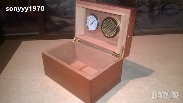 ХУМИДОР-Кутия за пури с влагомер от ароматно дърво-18Х12Х11СМ, снимка 3 - Колекции - 27387323