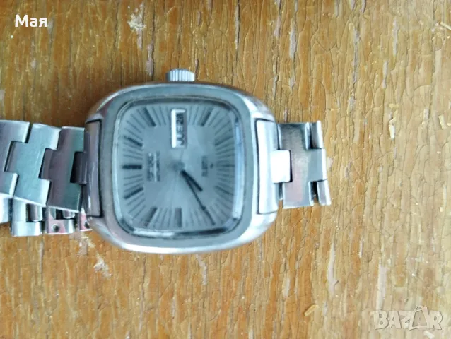 Винтидж часовници - стар рядък механичен швейцарски часовник VIALUX SUPER и SEIKO AUTOMATIC, снимка 3 - Антикварни и старинни предмети - 50370794