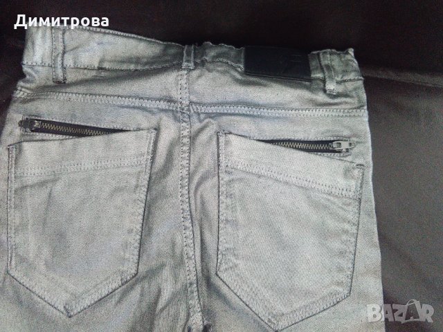 Сребрист/сив модерен панталон с кожа и промазка, снимка 4 - Детски панталони и дънки - 26708562