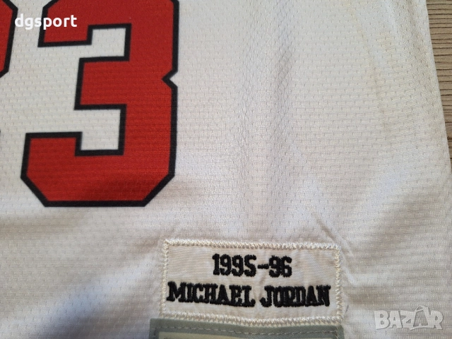 Детски баскетболен екип на Майкъл Джордан #23#Чикаго Булс#Mitchell & Ness!!!, снимка 3 - Баскетбол - 52534384