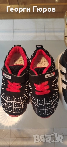 Маратонки с светлини, снимка 2 - Детски маратонки - 52291276