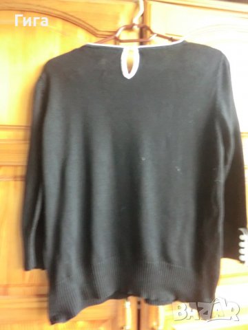 черен пуловер с бели копчета НМ, снимка 4 - Блузи с дълъг ръкав и пуловери - 37322374