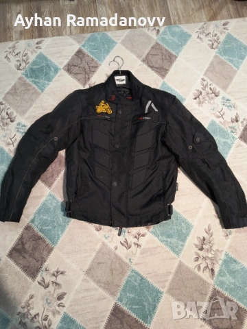 Мото яке Adrenaline почти чисто нов размер М 0896 109 008, снимка 2 - Якета - 53253647