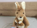 Реалистично кенгуро с бебе - Плюшена играчка , снимка 4