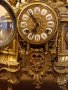 Масивен бронзов механичен часовник с два свещника петици, снимка 6