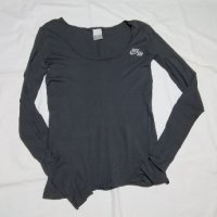 Дамска блуза Nike, снимка 1 - Блузи с дълъг ръкав и пуловери - 43620987