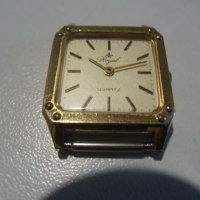 № 7237 стар часовник  - Royal   - дамски  - кварцов  - работещ, снимка 1 - Дамски - 42944447