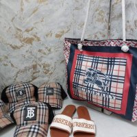 плажни чанти, шапки и чехли на марки , снимка 5 - Шапки - 43999678
