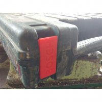 Закопчалки за куфари Bosch, Makita, снимка 9 - Други инструменти - 33488390