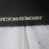 VICTORIAS SECRET черна дамска раница с ресни, снимка 6 - Чанти - 32762894