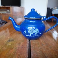 Стар емайлиран чайник #6, снимка 1 - Антикварни и старинни предмети - 40712980