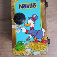 Стара метална кутия за бонбони на Nestle Disney Чичо Скрудж, снимка 2 - Колекции - 40717289