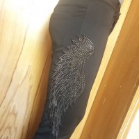 Черен панталон с декорация на едното бедро М , снимка 2 - Панталони - 26331485