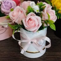 Нежни букети със сапунени цветя , снимка 7 - Подаръци за жени - 39644069