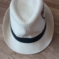 Плажна шапка размер 58, снимка 2 - Шапки - 33685689