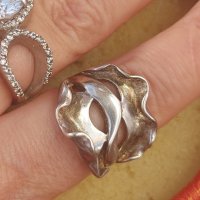 Масивен дизайнерски сребърен пръстен проба 925 и Житен клас , снимка 1 - Пръстени - 42988584