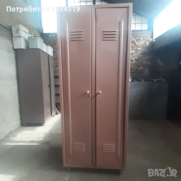 Шкаф за работни дрехи(гардероб), снимка 1