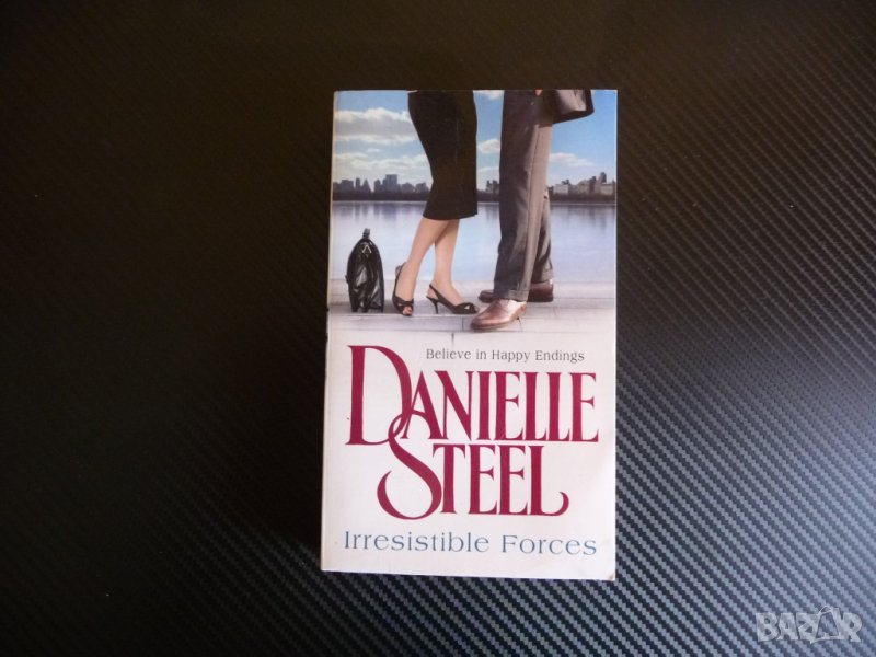  Danielle Steel - Irresistible Forces Стийл Романтика роман, снимка 1