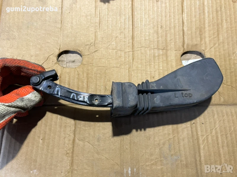 Ограничител Предна Лява Врата 7P0837249 Porsche Cayenne 3.0D 92A/EG22/2012, снимка 1