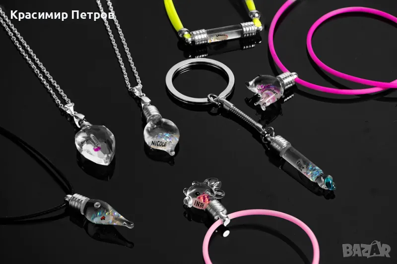 Колиета, гривни и ключодържатели с име изписано върху оризово зърно, снимка 1