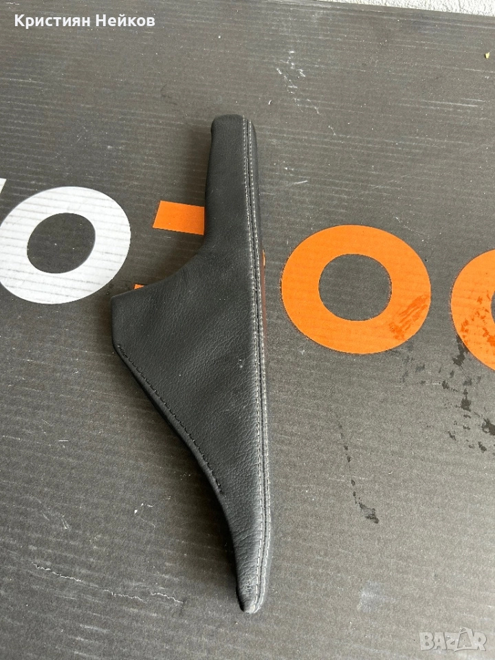 Golf 4 R32 - маншон за ръчна спирачка, снимка 1