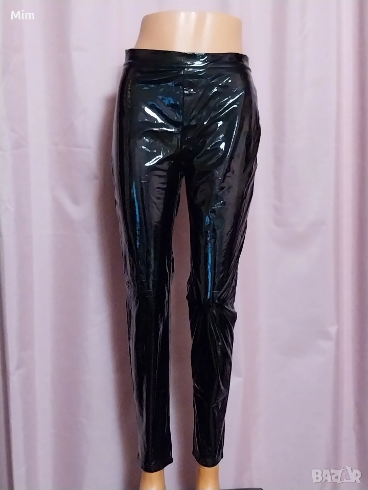 М Черен клин от лак / винил /, снимка 1