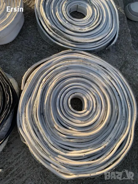 КАУЧИН ЗА КАРАВАНИ БЯЛ С БУТИЛ СИВ цена за метър 20.00 лева, снимка 1