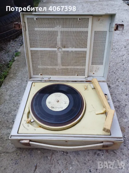 Старинен грамофон и плочи, снимка 1